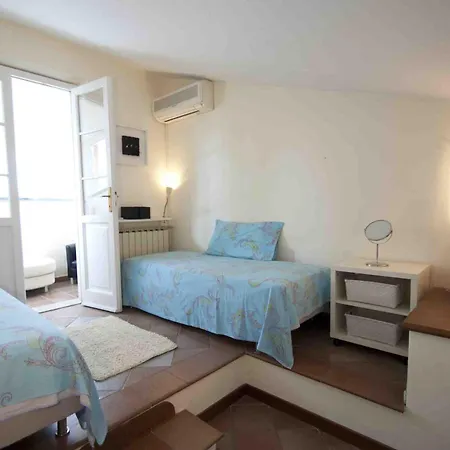 Charming Beachfront With Pool Seravezza