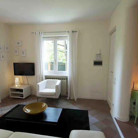Charming Beachfront With Pool Villa Seravezza